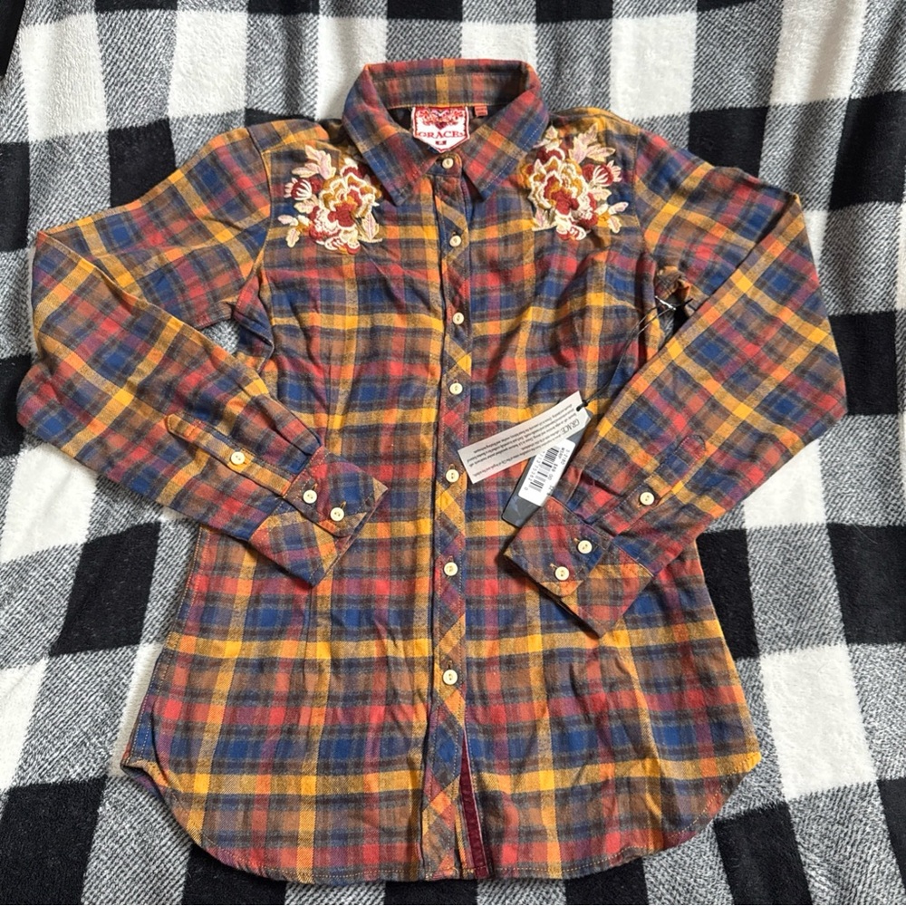 Grace in LA mustard plaid embroidered floral western shirt. Women’s Small NWT